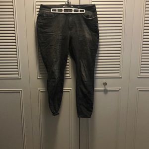 Ankle length jeans
